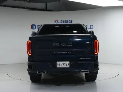 GMC Sierra
