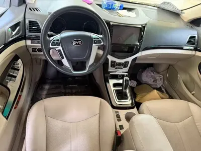 BYD e5