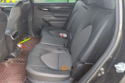 Toyota Crown Kluger