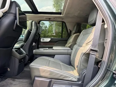 Lincoln Navigator