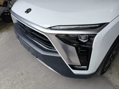 Nio ES8