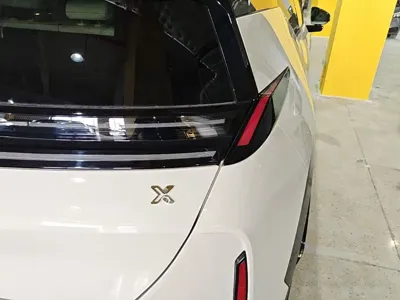 Zeekr X