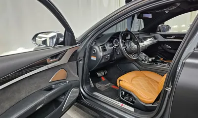 Audi S8