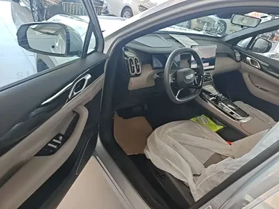Geely Boyue L