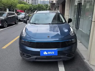 Lynk & Co 01