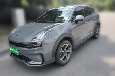 Lynk & Co 06