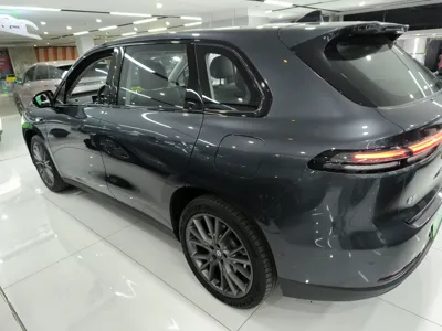 Leapmotor C10