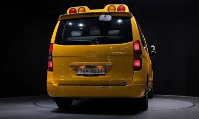 Hyundai Starex