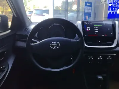 Toyota Yaris L