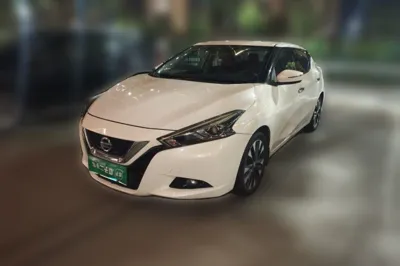 Nissan Lannia