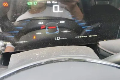 Roewe i5