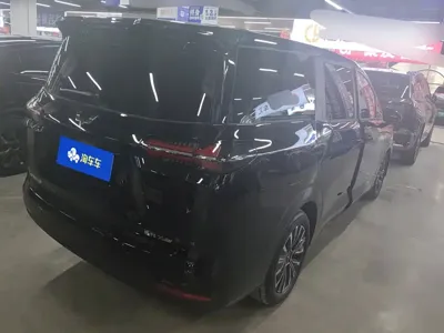 Wuling Xingguang 730