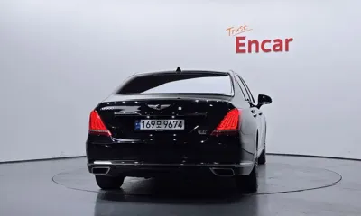 Genesis EQ900