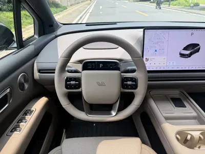 Li Auto 理想i6