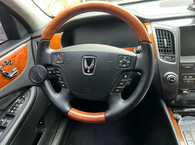 Hyundai Equus