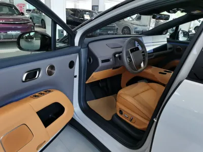 Li Auto Li Auto i8