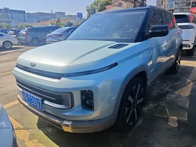 Geely ICON