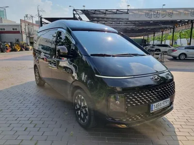 Hyundai Staria