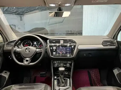 Volkswagen Tiguan L