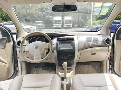 Nissan Livina