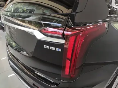 Cadillac XT6