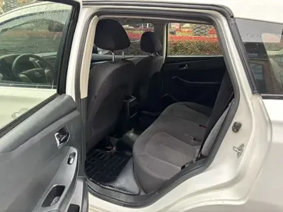 Venucia T70