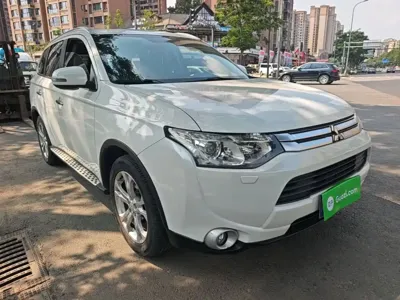 Mitsubishi Outlander (Import)