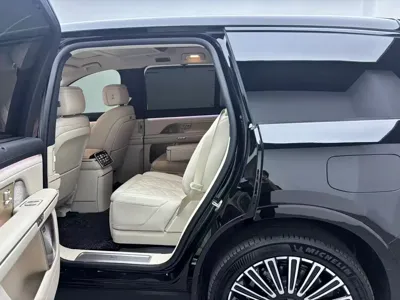 Nio ES8