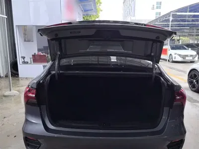 Roewe i5