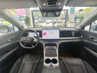 BYD 海狮07 DM-i