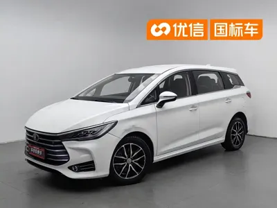 BYD MAX