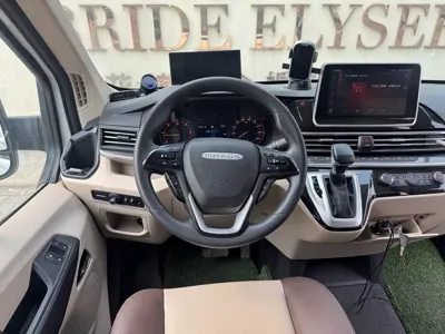 大通 V90 RV