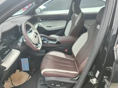 Geely Xingyue L