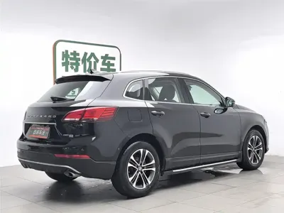 Borgward BX7