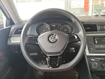 Volkswagen Lamando