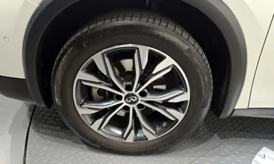 Infiniti QX30