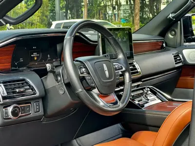 Lincoln Navigator