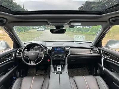 Honda UR-V