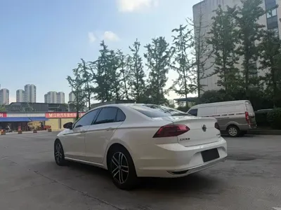 Volkswagen Lamando