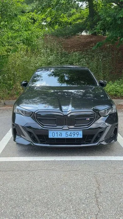BMW i5