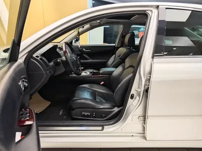 Toyota Reiz