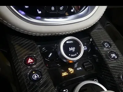Astonmartin DBX