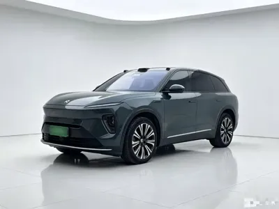 Nio ES8