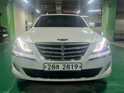 Hyundai Genesis
