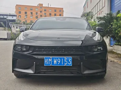 Lynk & Co 03