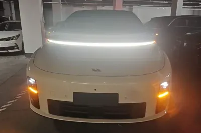Li Auto Li Auto i6