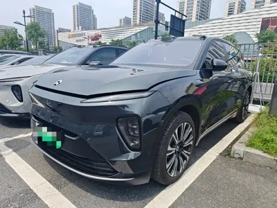 Nio ES8