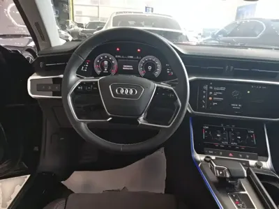 Audi A7L
