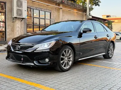 Toyota Reiz