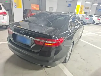 Ford Taurus